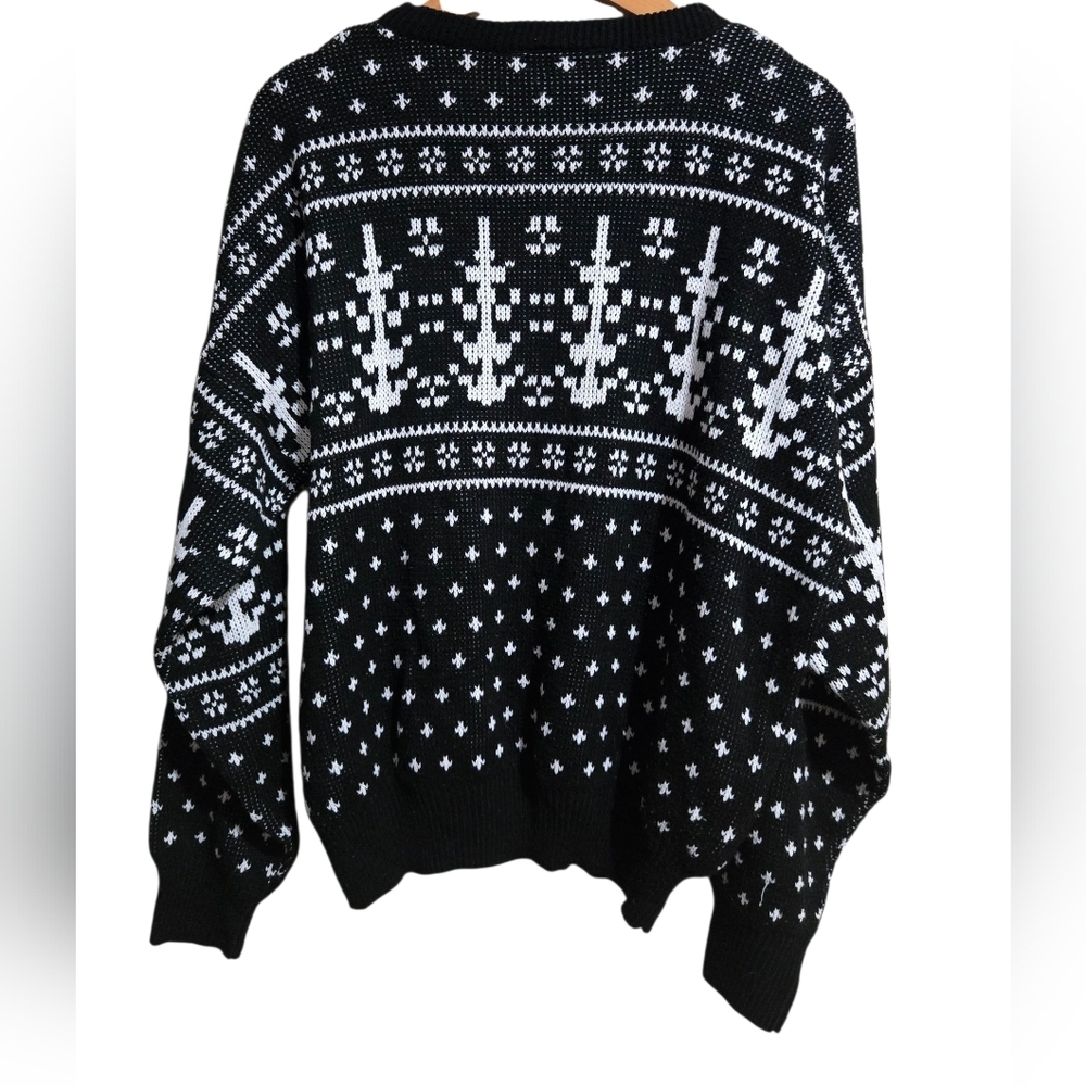 Vintage Sears Men's Size Medium Black and White Reindeer Sweater. - Picture 6 of 6